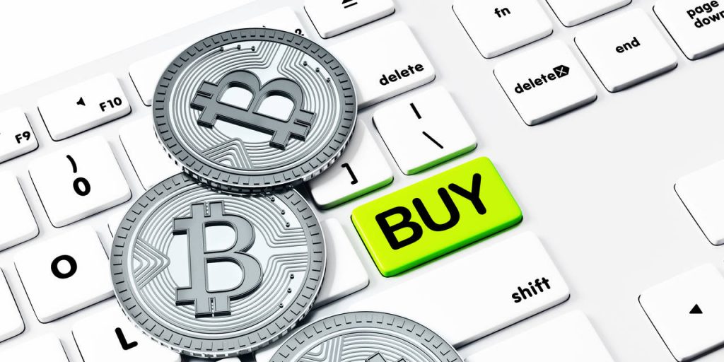 La compra de Bitcoin por un experto en criptomonedas